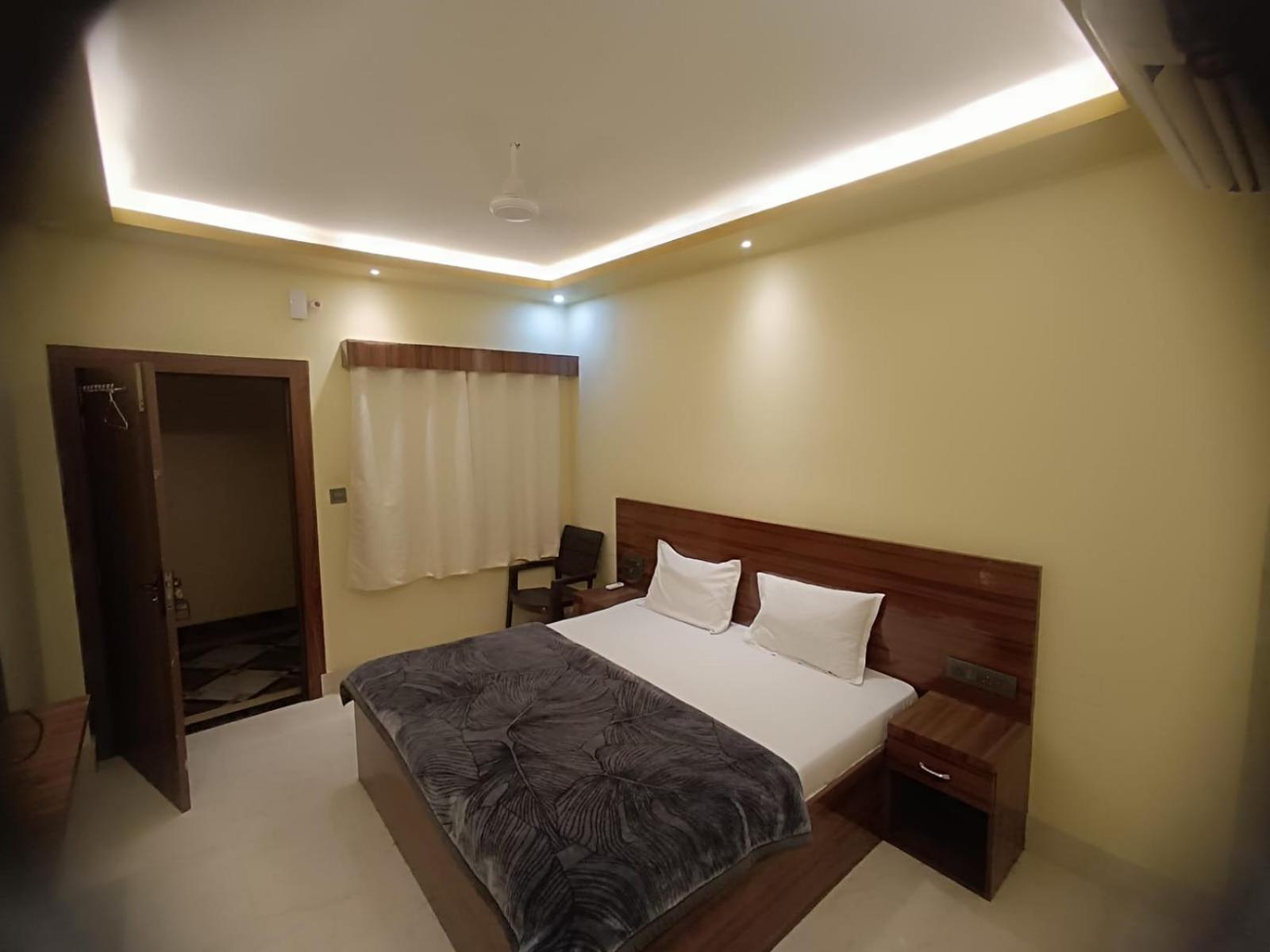 Siyaram Kunj Hotel Ayodhya Exterior photo