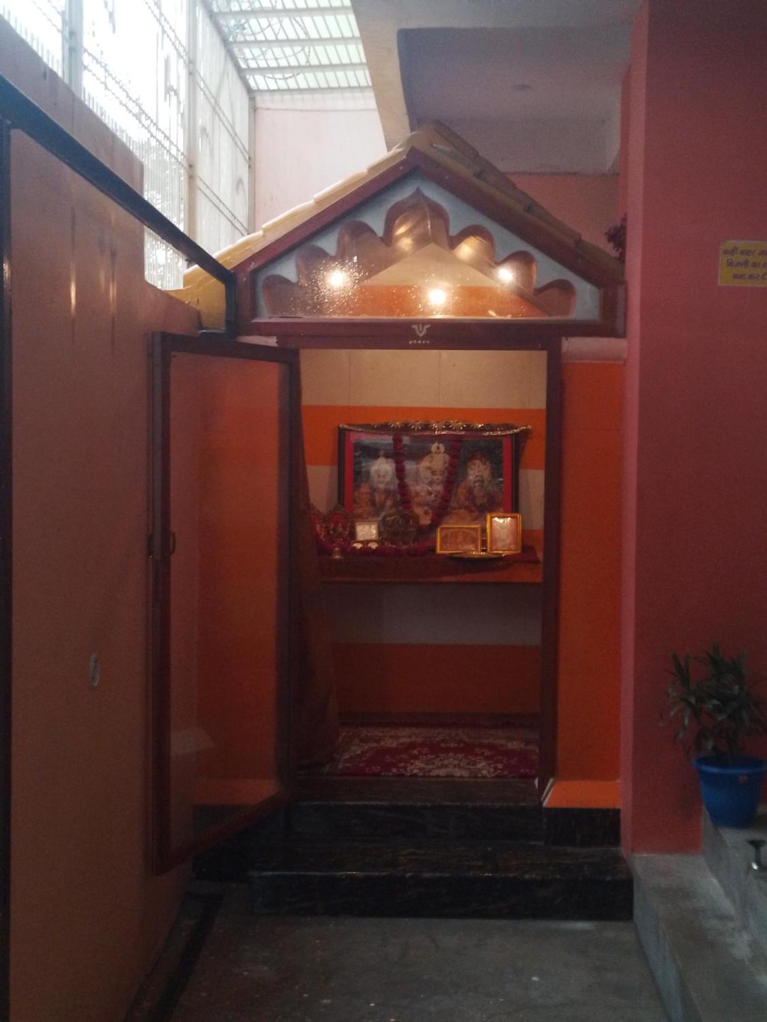 Siyaram Kunj Hotel Ayodhya Exterior photo