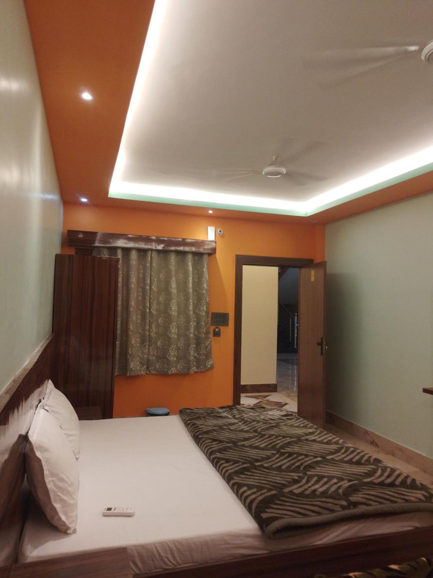 Siyaram Kunj Hotel Ayodhya Exterior photo