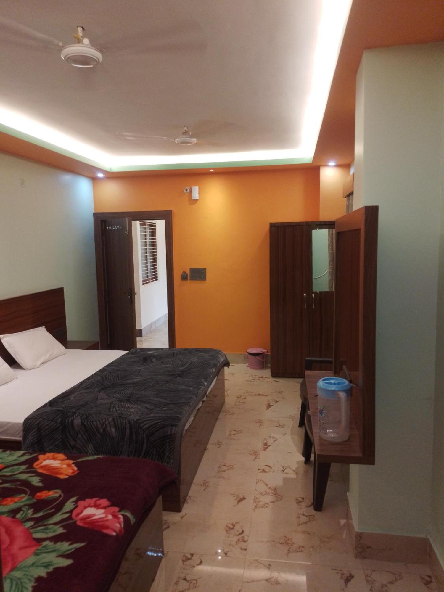 Siyaram Kunj Hotel Ayodhya Exterior photo