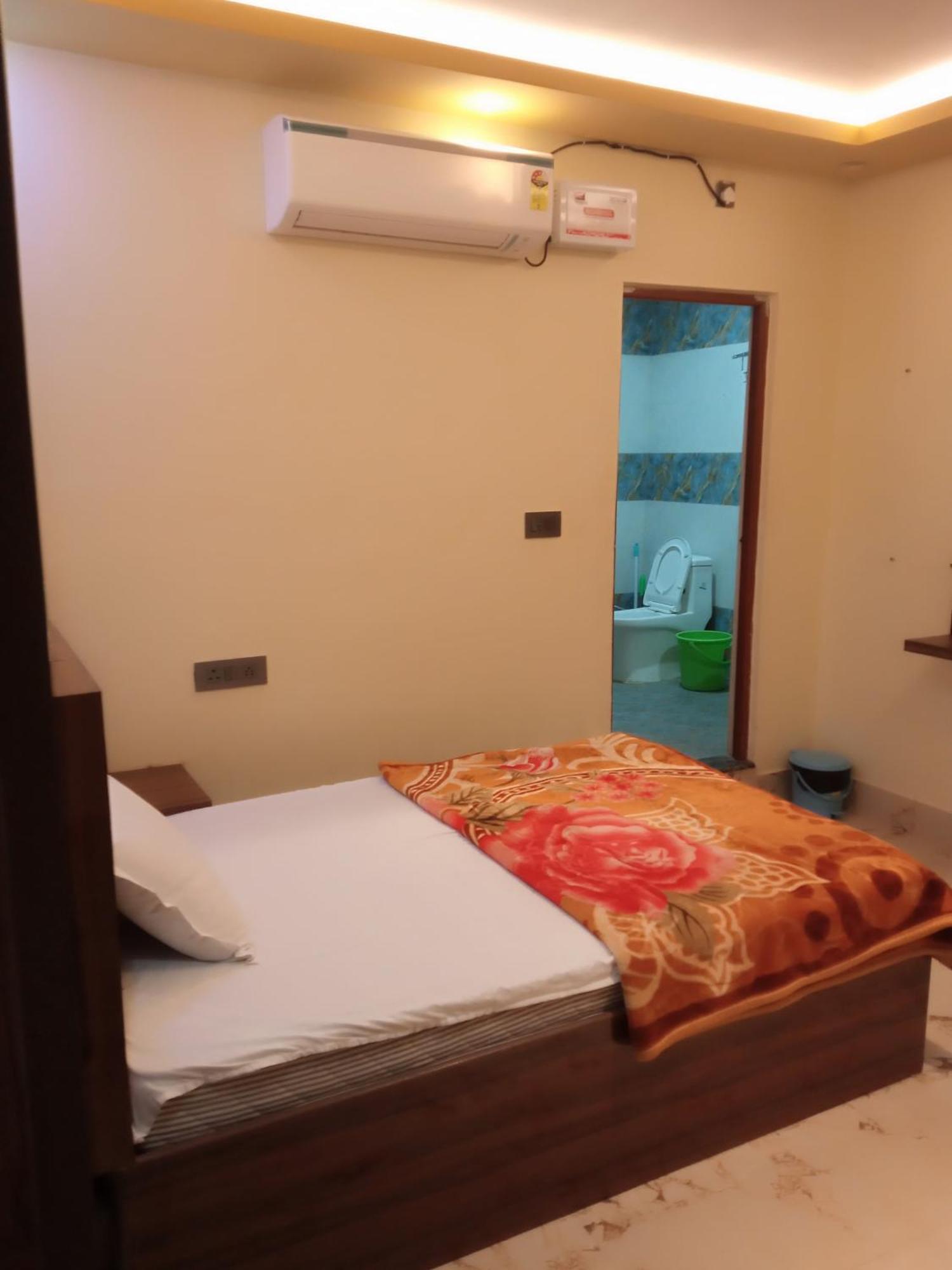Siyaram Kunj Hotel Ayodhya Exterior photo
