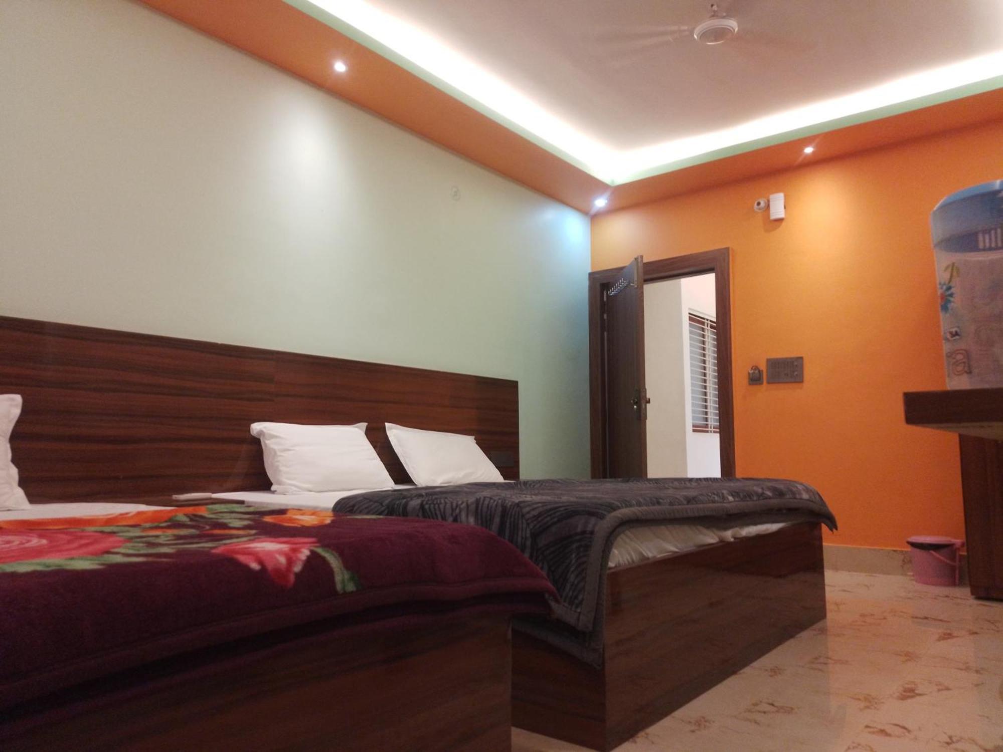 Siyaram Kunj Hotel Ayodhya Exterior photo